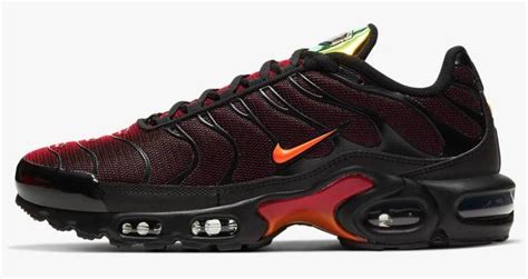 nike haifisch schwarz|Haifischnikez: die besten Nike Air Max Plus aus Deutschrap Outfits.